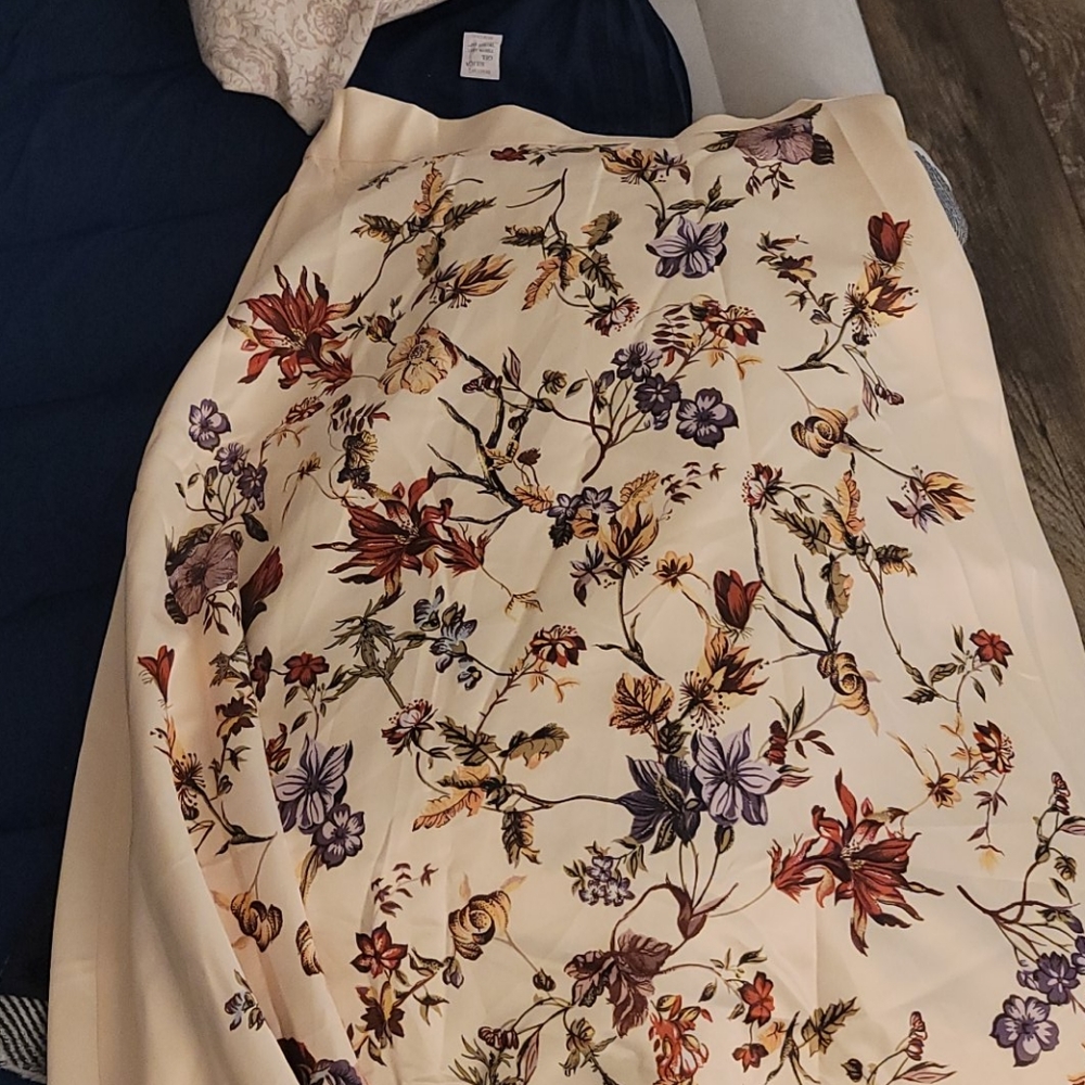 Shein new floral skirt